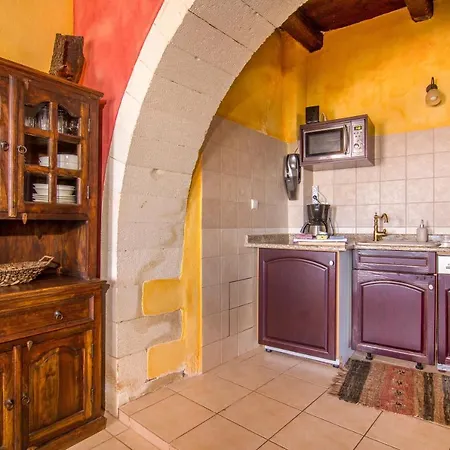 Samonas - Red Fliskouni Сasa de vacaciones La Canea