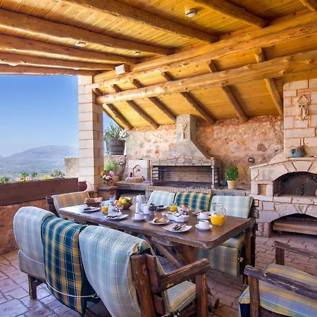 Samonas - Red Fliskouni * Hriszí Aktí Haniá